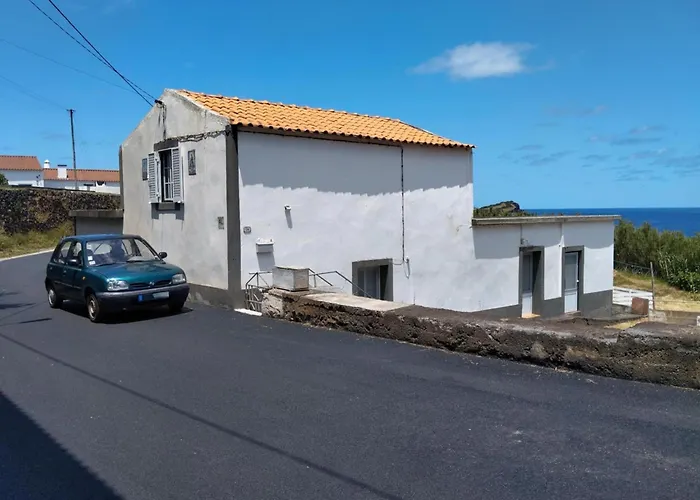 Semesterbostad Casa Dos Fenais *